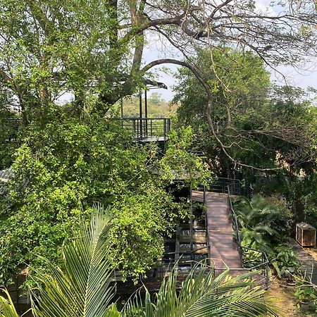 Hostelbed And Retreat Phitsanulok Esterno foto
