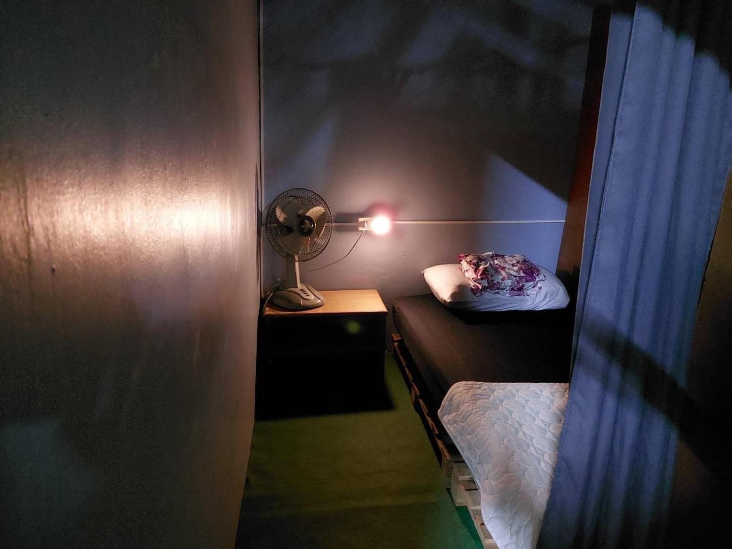 Hostelbed And Retreat Phitsanulok Esterno foto