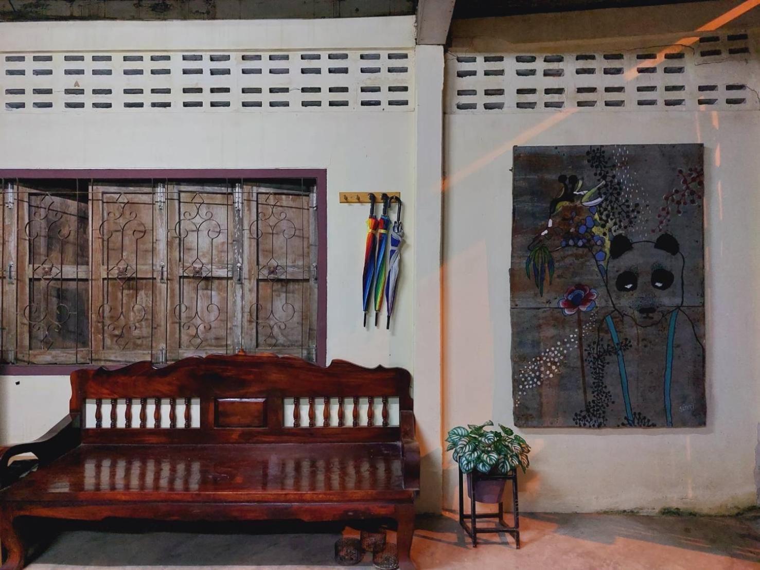 Hostelbed And Retreat Phitsanulok Esterno foto