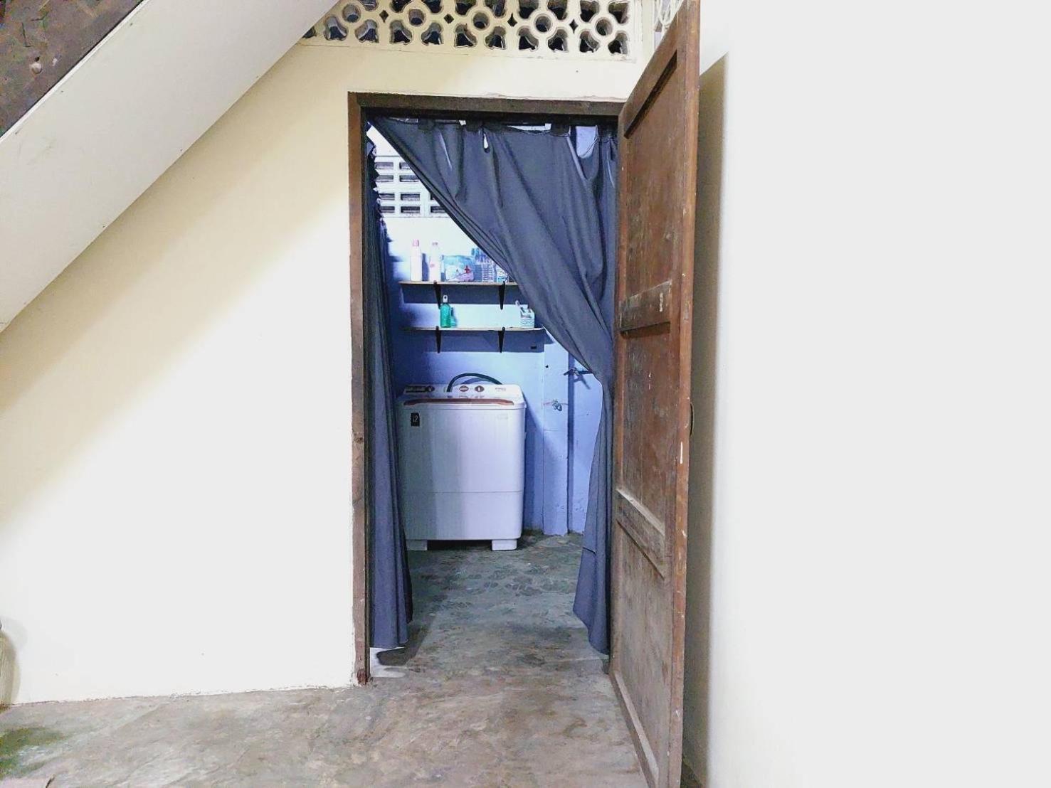 Hostelbed And Retreat Phitsanulok Esterno foto