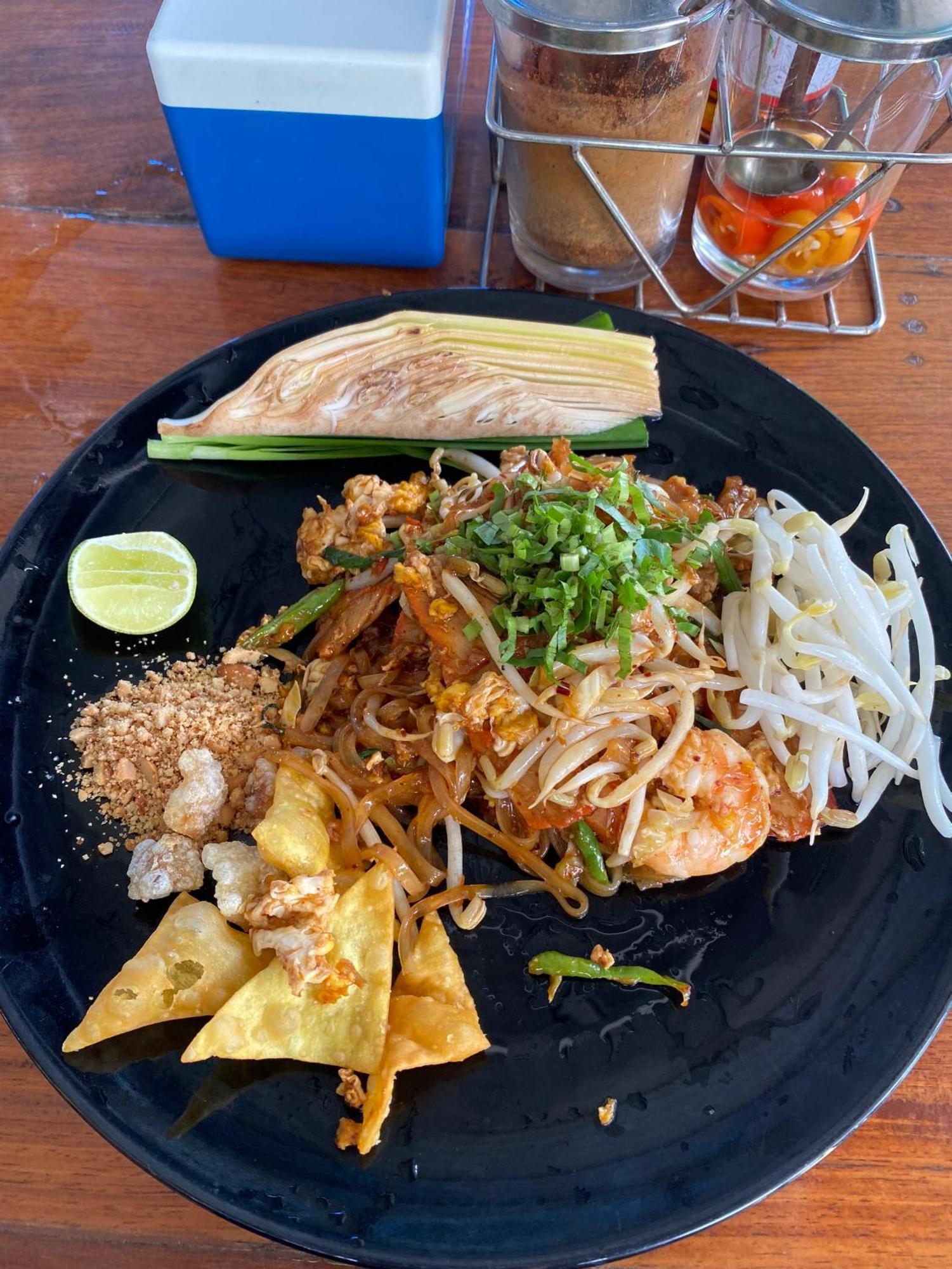 Hostelbed And Retreat Phitsanulok Esterno foto