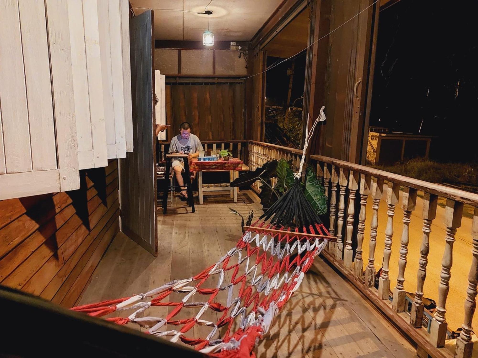 Hostelbed And Retreat Phitsanulok Esterno foto