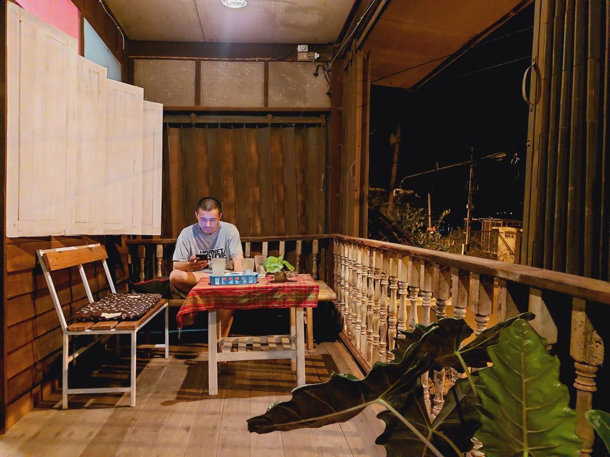 Hostelbed And Retreat Phitsanulok Esterno foto