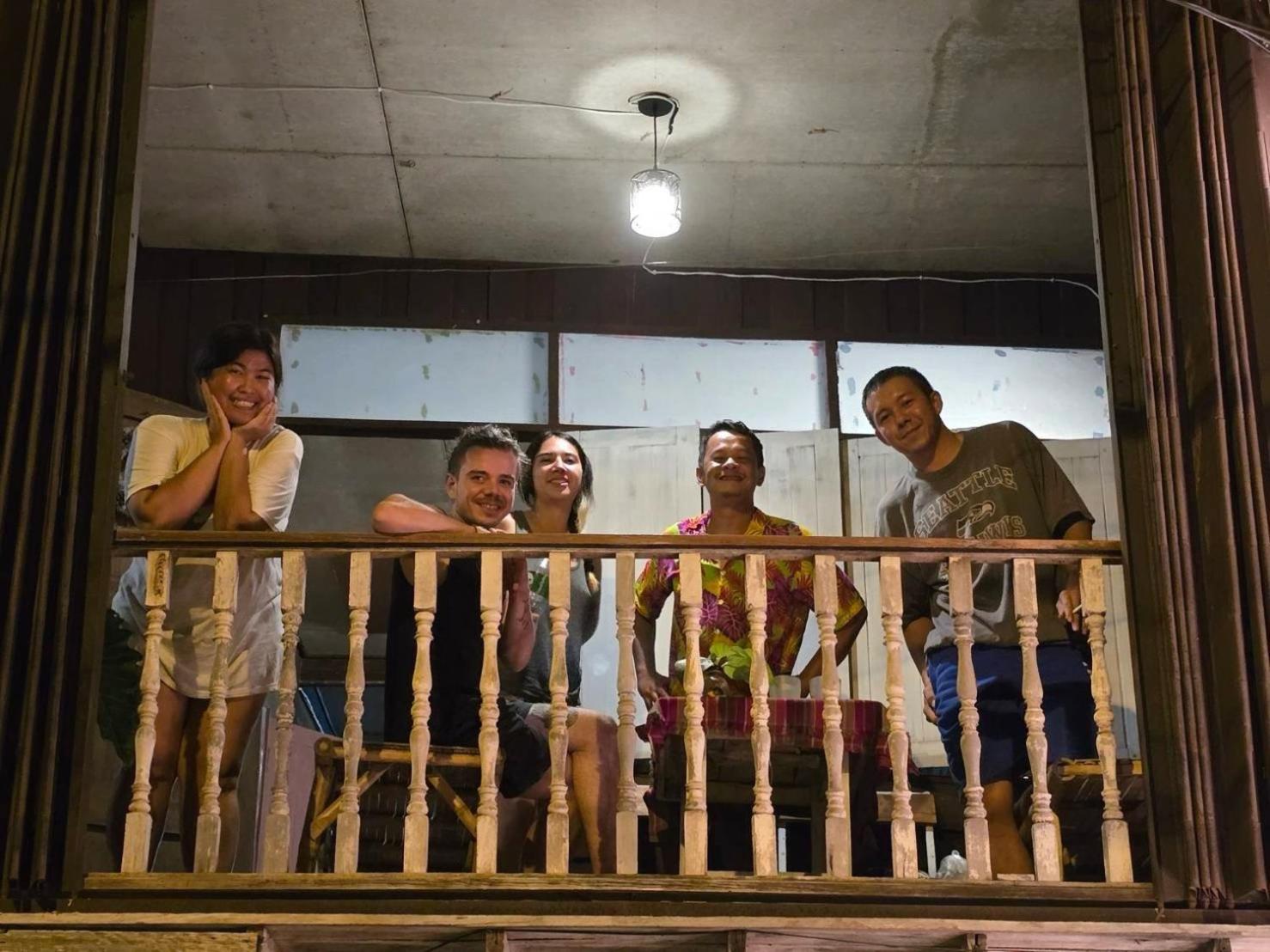 Hostelbed And Retreat Phitsanulok Esterno foto
