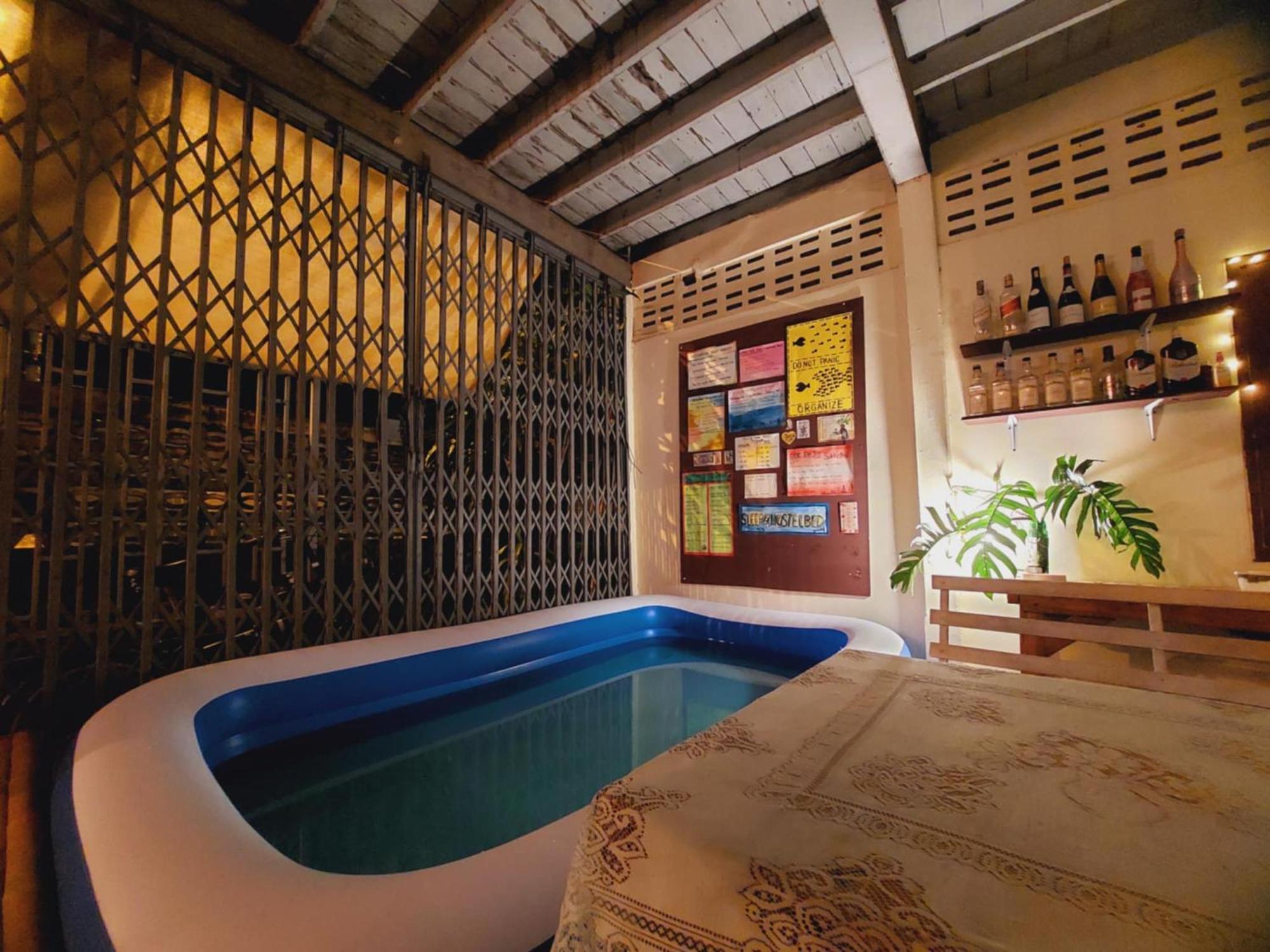 Hostelbed And Retreat Phitsanulok Esterno foto